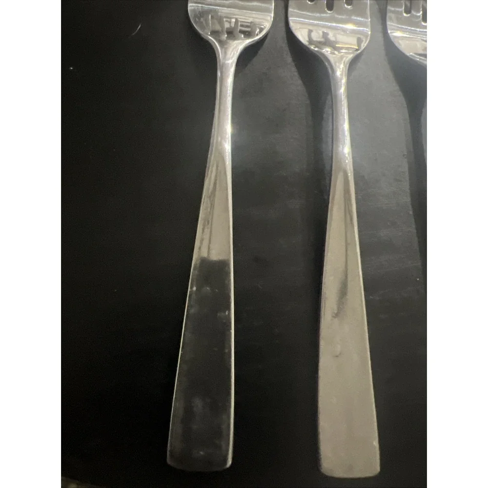 Rogers Stanley Roberts Allison-Korea (4)Salad Forks Stainless Steel 6 1/2